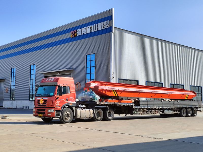 電動(dòng)單梁起重機(jī)，LD20t-26.8m，4臺(tái)，發(fā)往石家莊交付客戶使用。