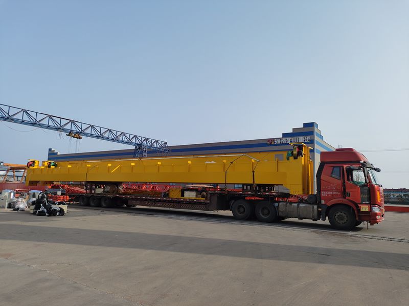 通用橋式起重機(jī)  QD32/5t—25.5m  制作完成，發(fā)往河南洛陽(yáng)交付客戶使用